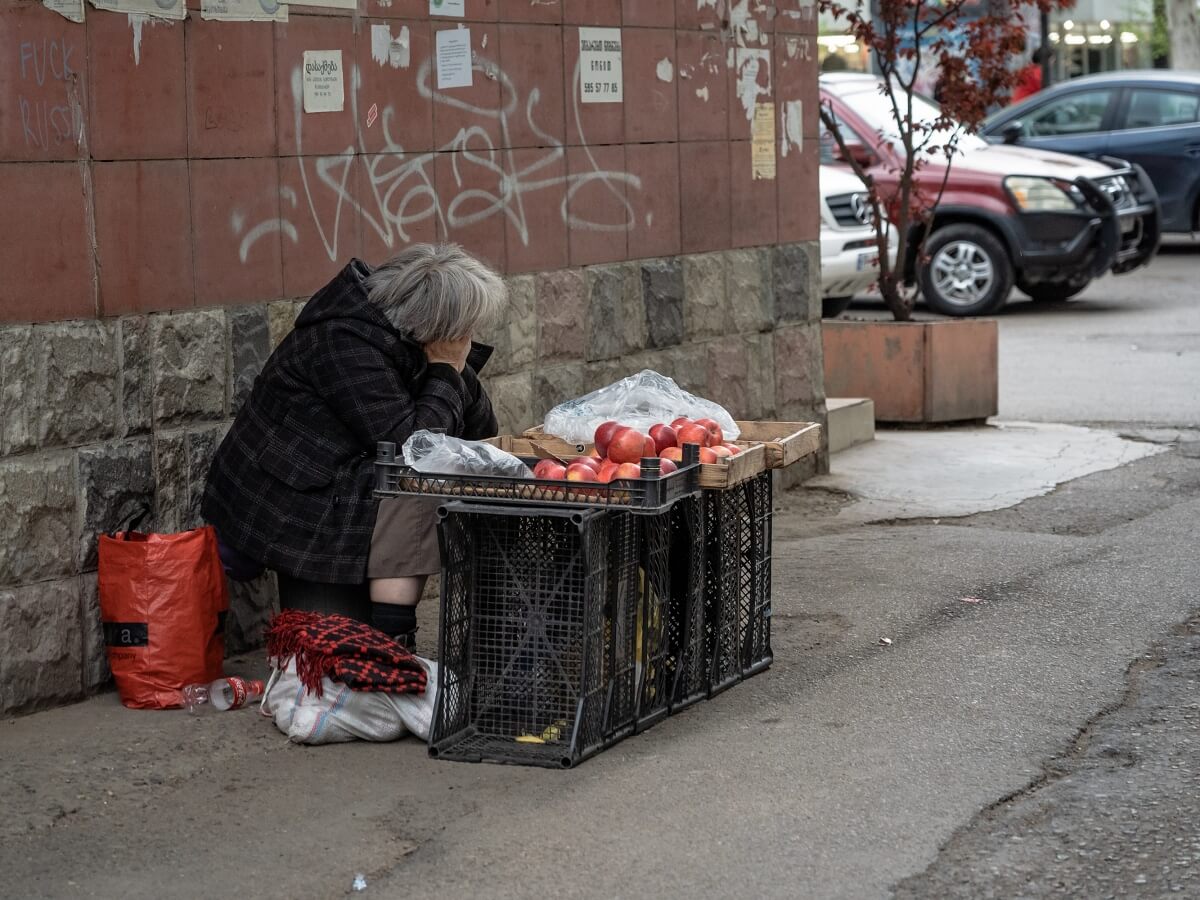 გარევაჭრობა – სიდუხჭირიდან გამოსავლის ძიებაში