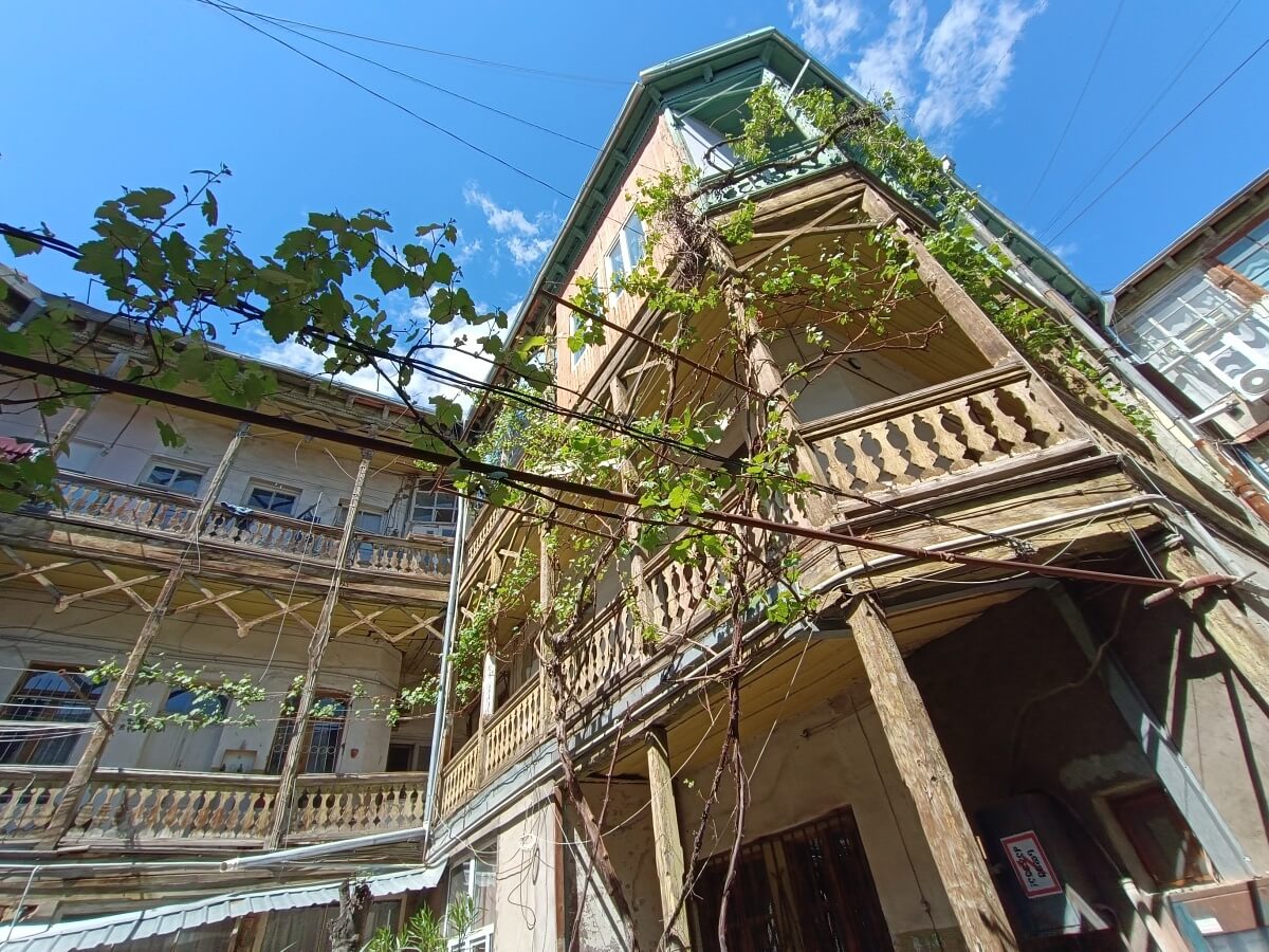 ძველი და ახალი თაობის თვალით დანახული რუსთაველის გამზირი