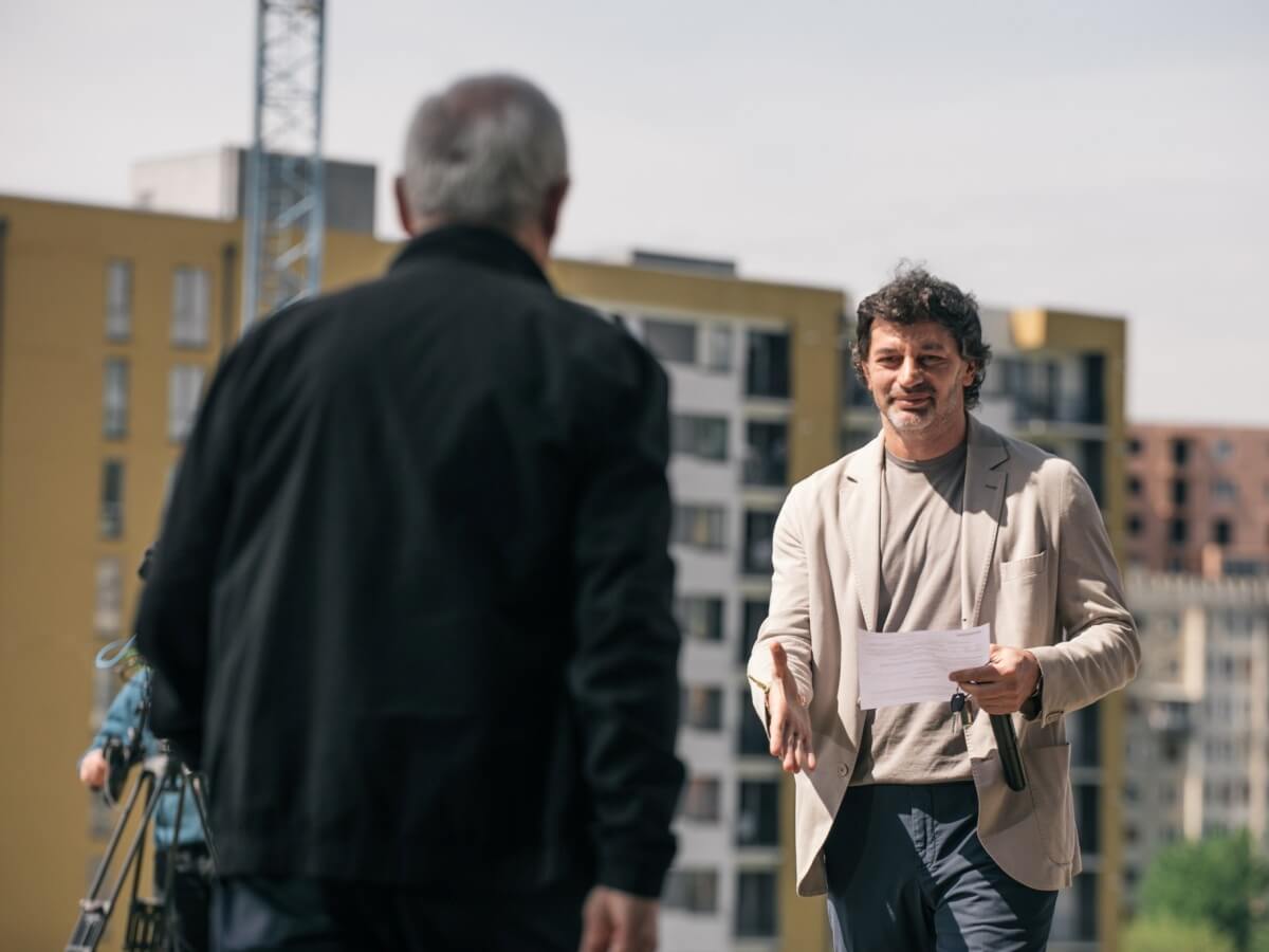 ბინები კოოპერატივით დაზარალებულთათვის-თბილისის მერიამ 104 ოჯახს ბინა გადასცა