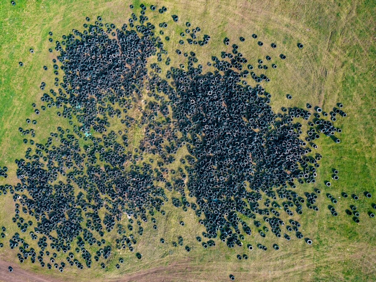 საბურავების ნაგავსაყრელი – მომაკვდინებელი საფრთხე თბილისის უბანში