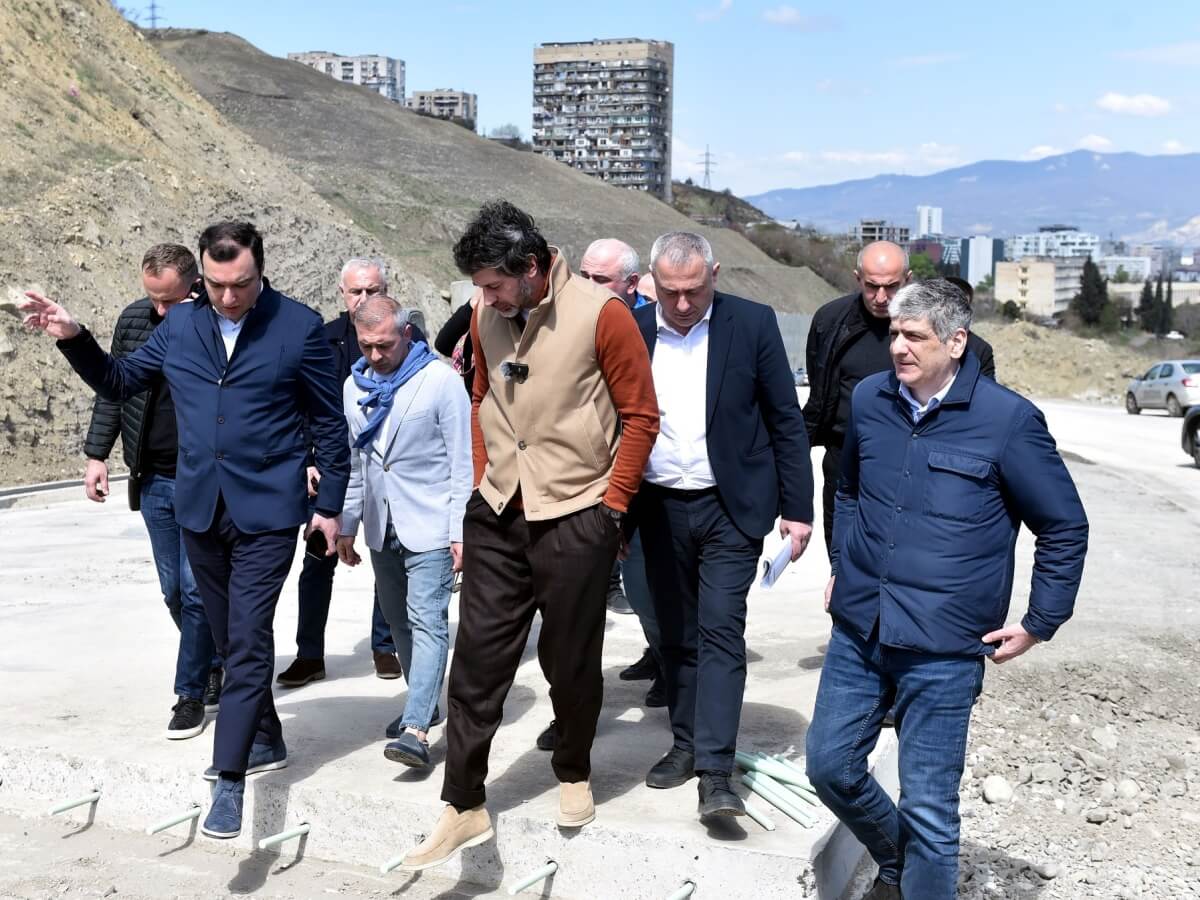 მარშალ გელოვანისა და მაჭავარიანის ქუჩების დამაკავშირებელი გზის მშენებლობა აპრილის ბოლოს დასრულდება – როდის შეძლებენ დედაქალაქელები ახალი ინფრასტრუქტურული პროექტით სარგებლობას?