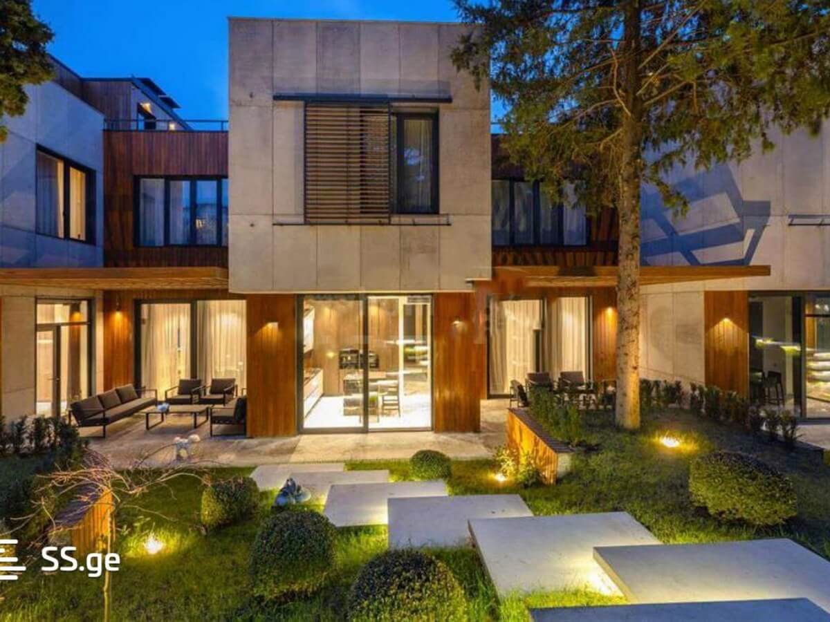 სახლი ორთაჭალაში, რომელიც 7 მლნ ლარზე მეტი ღირს