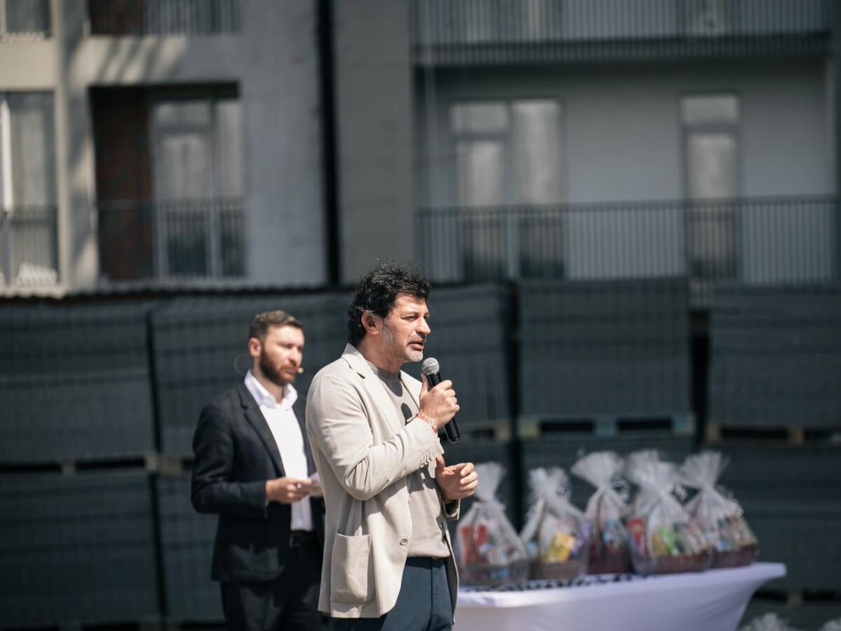 ბინები კოოპერატივით დაზარალებულთათვის-თბილისის მერიამ 104 ოჯახს ბინა გადასცა