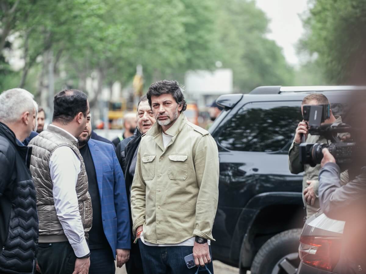 “სხვანაირად შეუძლებელია” – კახა კალაძე წერეთლის რეაბილიტაციასა და საცობებზე