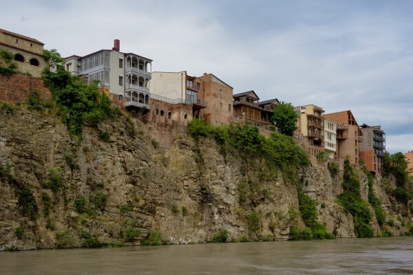 ტიფლისური აივნები