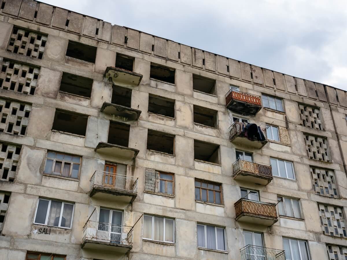 რეალური ფაქტები თუ რა პირობებში უწევთ ადამიანებს ცხოვრება