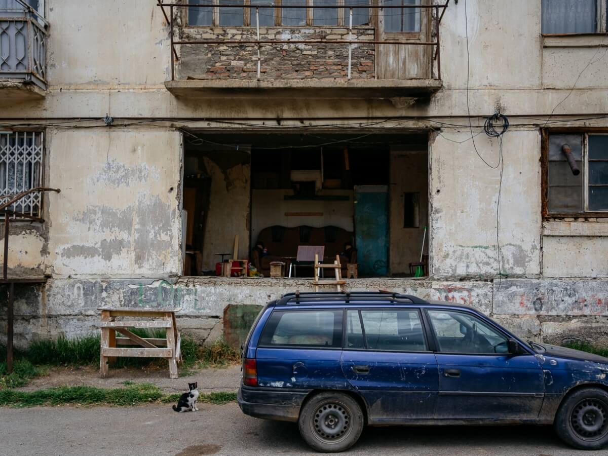 რეალური ფაქტები თუ რა პირობებში უწევთ ადამიანებს ცხოვრება