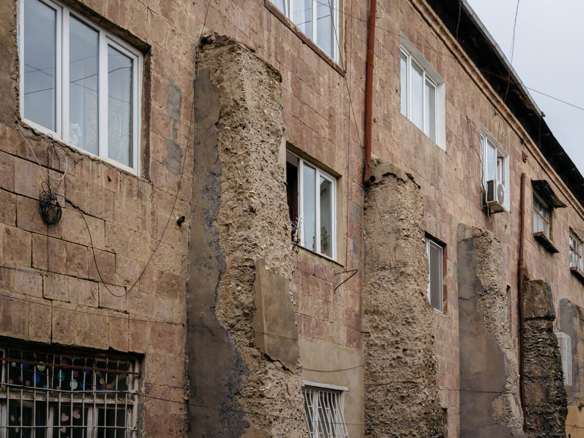 რეალური ფაქტები თუ რა პირობებში უწევთ ადამიანებს ცხოვრება