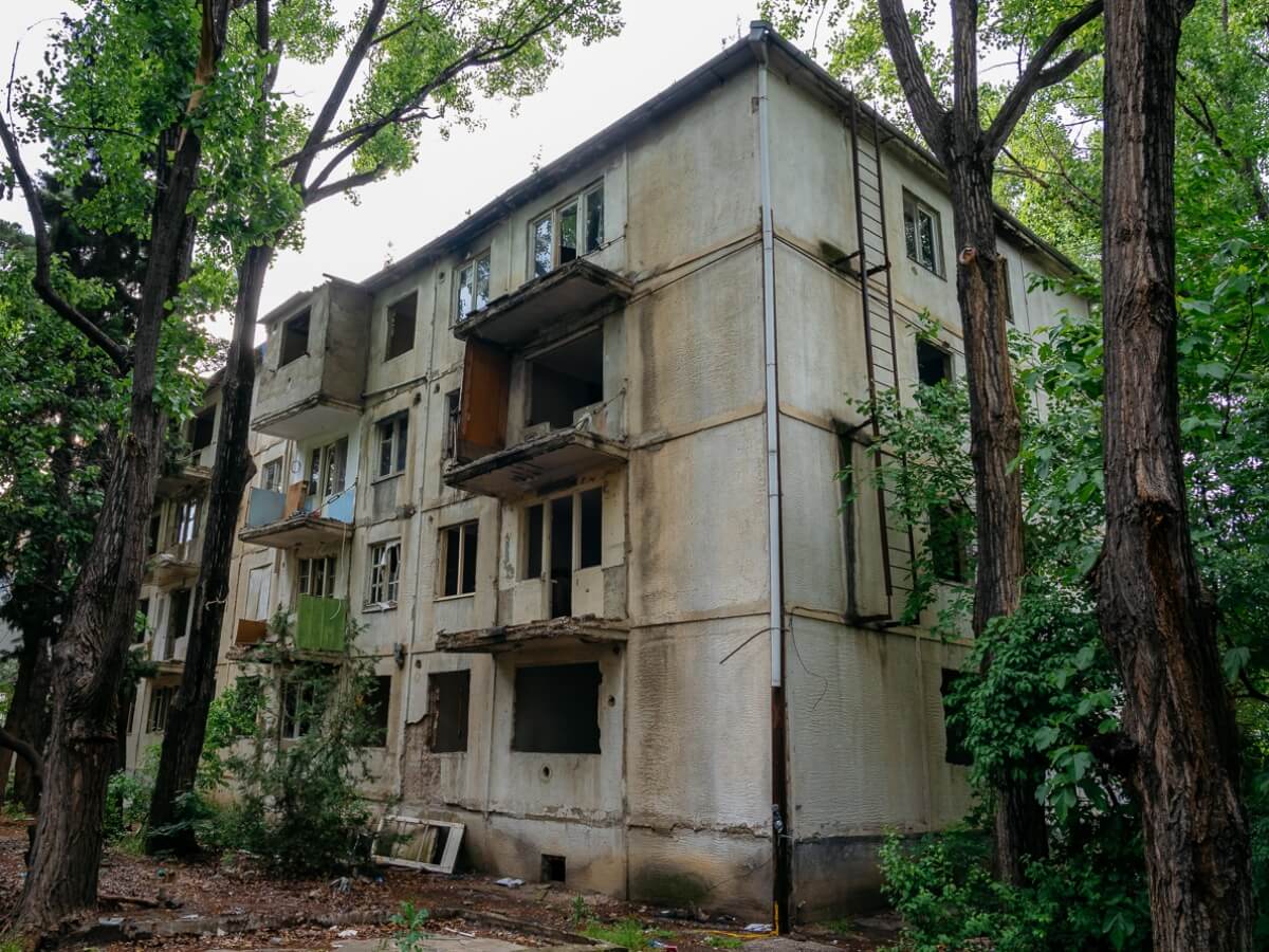 რეალური ფაქტები თუ რა პირობებში უწევთ ადამიანებს ცხოვრება