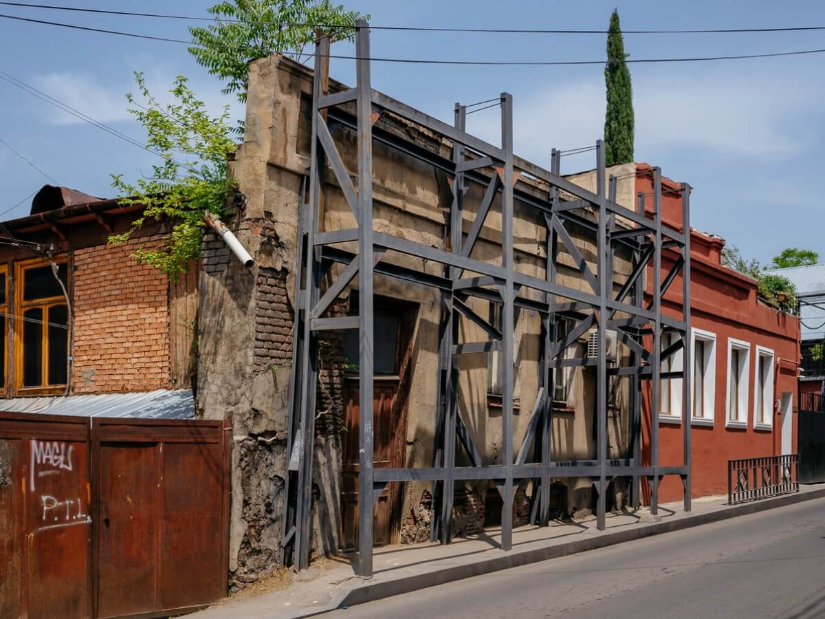 რეალური ფაქტები თუ რა პირობებში უწევთ ადამიანებს ცხოვრება