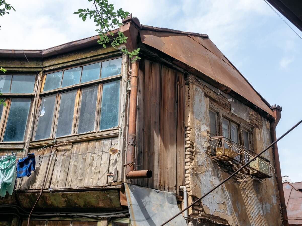 რეალური ფაქტები თუ რა პირობებში უწევთ ადამიანებს ცხოვრება