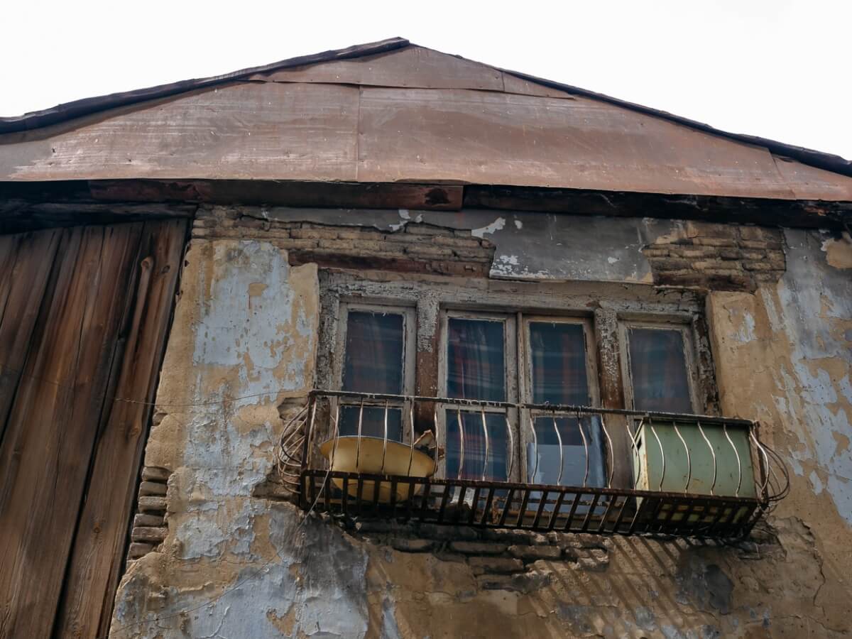 რეალური ფაქტები თუ რა პირობებში უწევთ ადამიანებს ცხოვრება