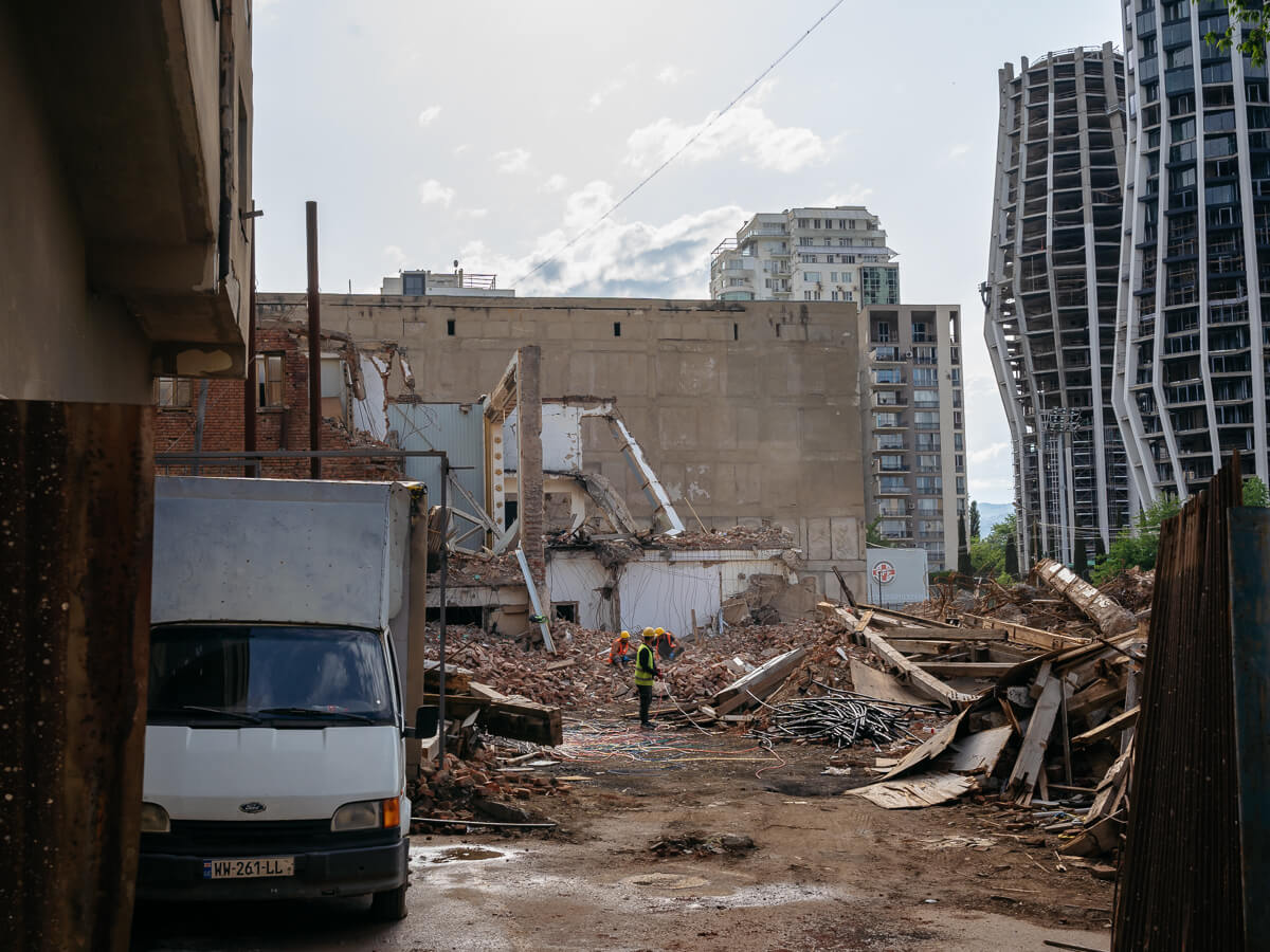 რა ბედი ეწევა სპორტის უნივერსიტეტს – ახალი მშენებლობა პროცესშია