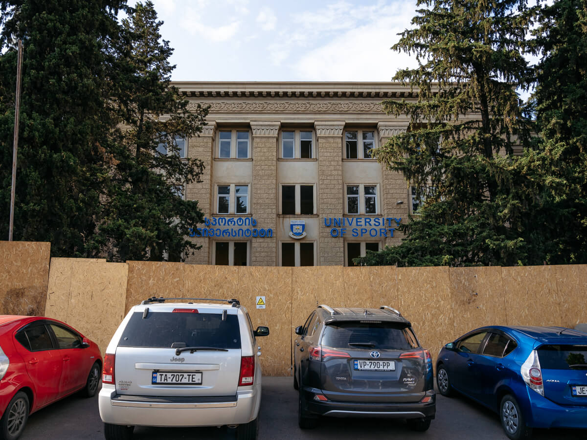 რა ბედი ეწევა სპორტის უნივერსიტეტს – ახალი მშენებლობა პროცესშია