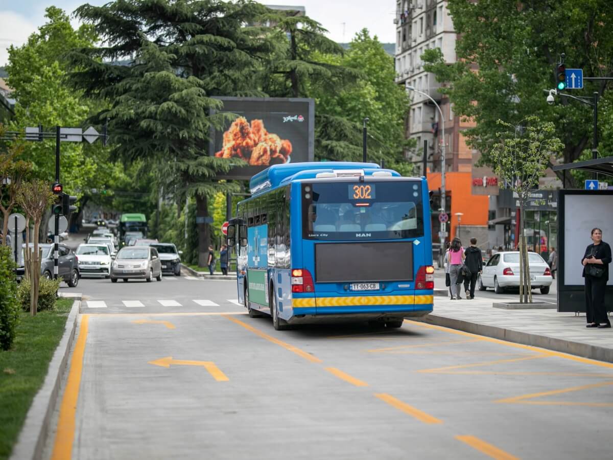 ფოტო, კადრები ჟვანიას მოედნიდან-ნახეთ როგორ გამოიყურება მოედანი რომლის რეკონსტრუქციაც დასრულდა