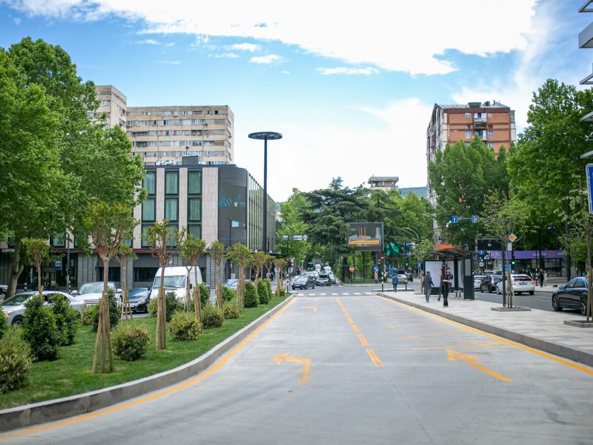 ფოტო, კადრები ჟვანიას მოედნიდან-ნახეთ როგორ გამოიყურება მოედანი რომლის რეკონსტრუქციაც დასრულდა