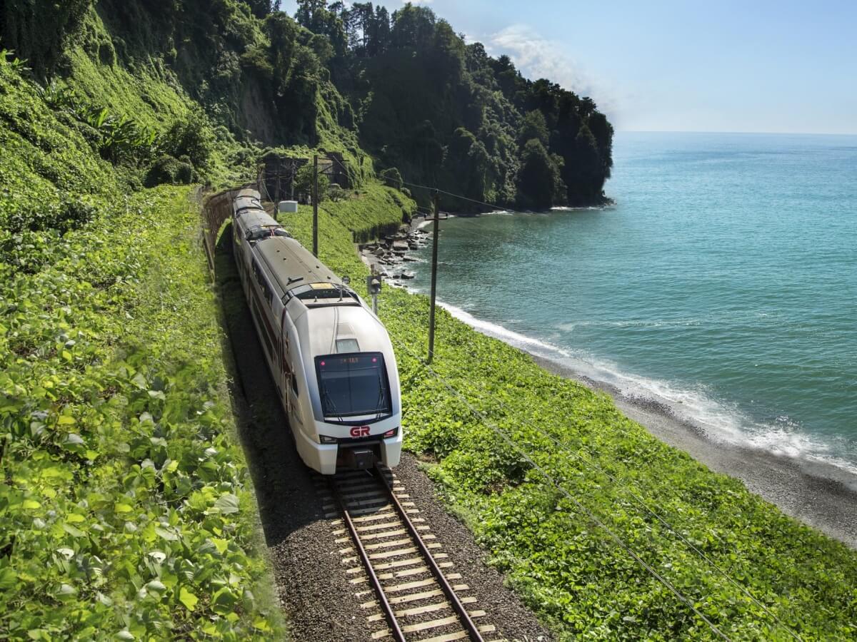 საქართველოს რკინიგზა ბათუმის მიმართულებით დამატებით რეისებს ნიშნავს