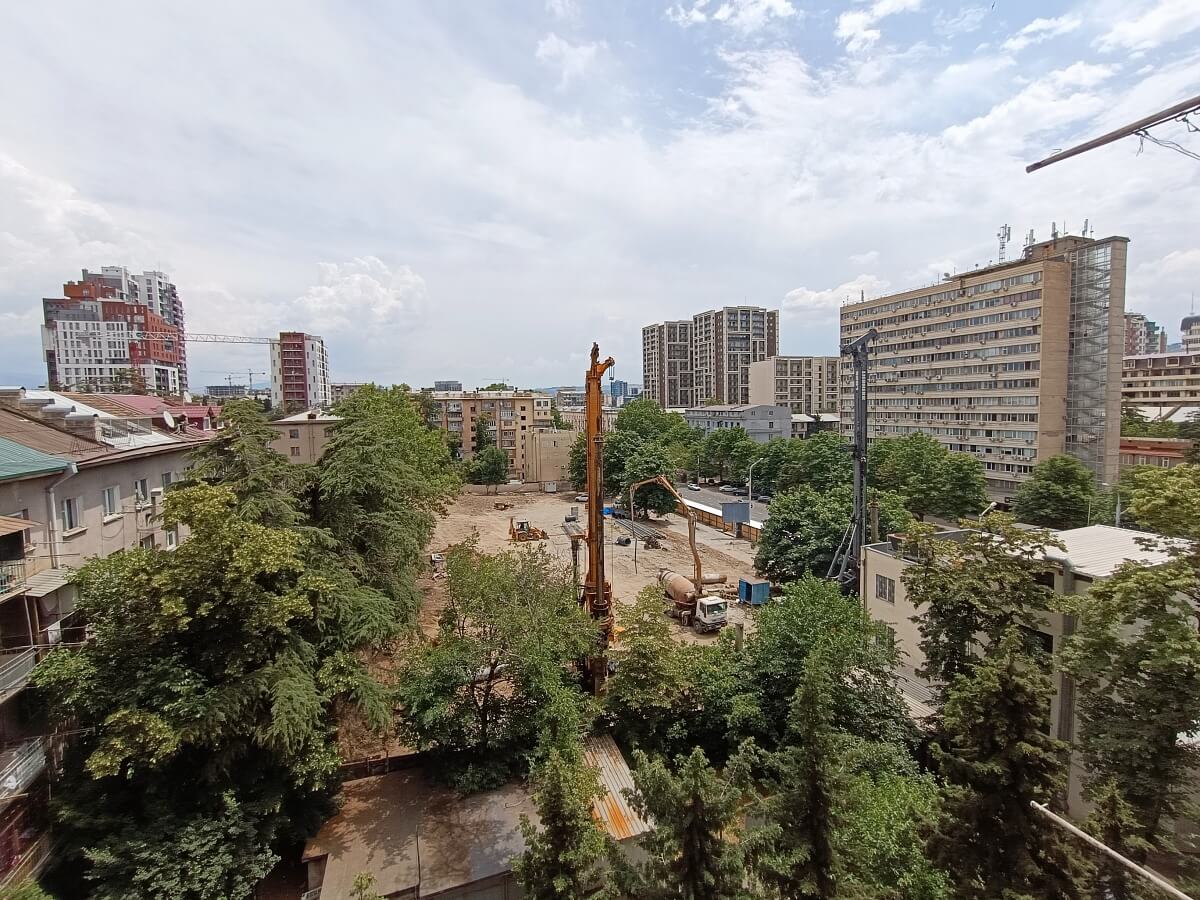 “საკენი” – მრავალფუნქციური კომპლექსი, რომელიც ვაჟა-ფშაველას გამზირზე სასტუმრო “აფხაზეთის” ნაცვლად აშენდება