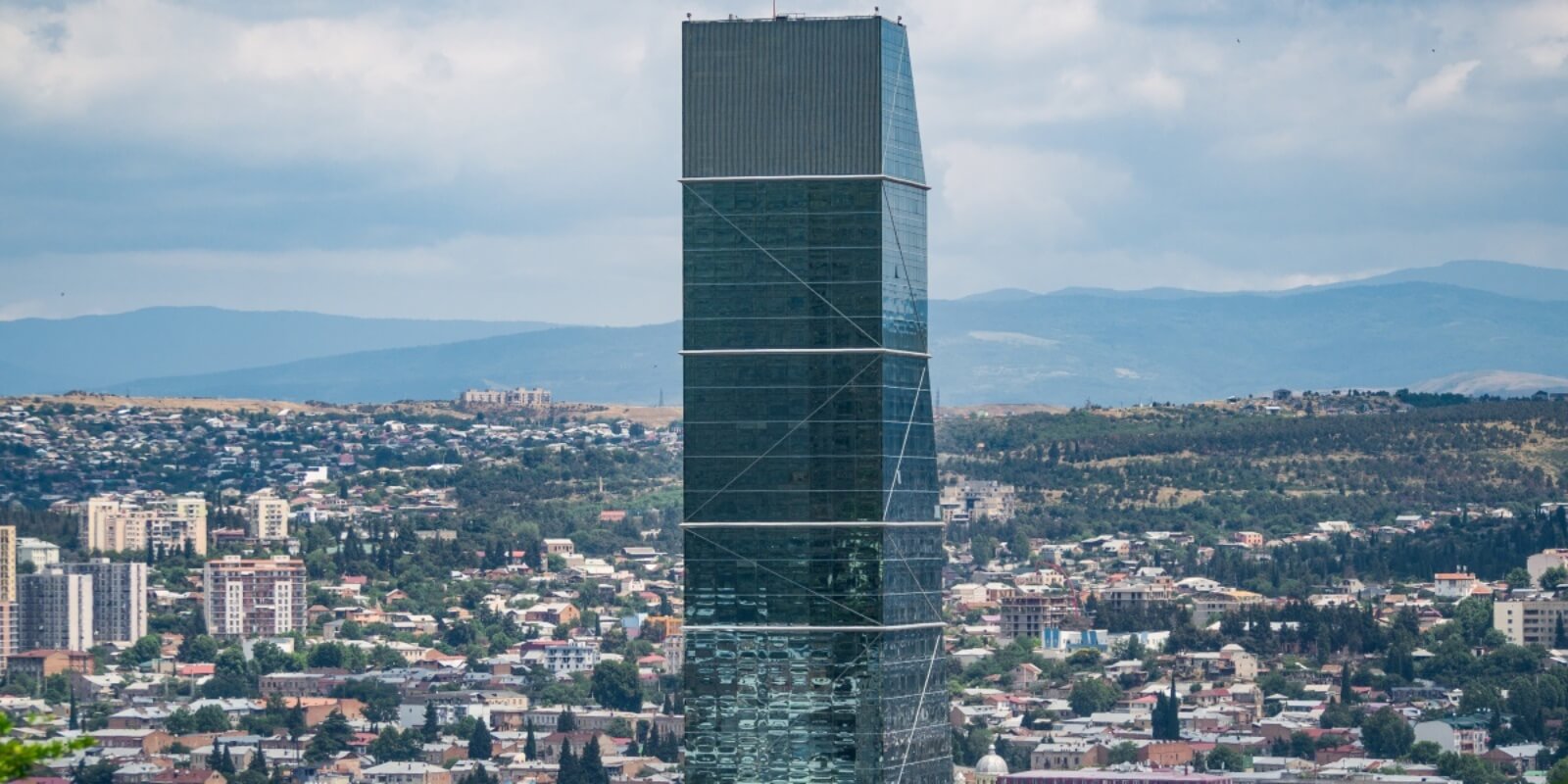 5 ყველაზე მაღალი შენობა თბილისში, რომელიც ქალაქის იერსახეს მნიშვნელოვნად ცვლის