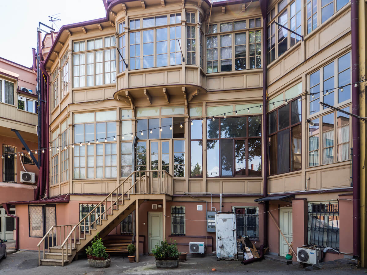 თბილისური ეზოს ნოსტალგია