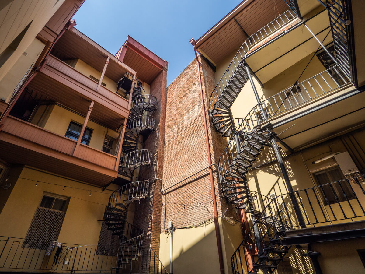 თბილისური ეზოს ნოსტალგია