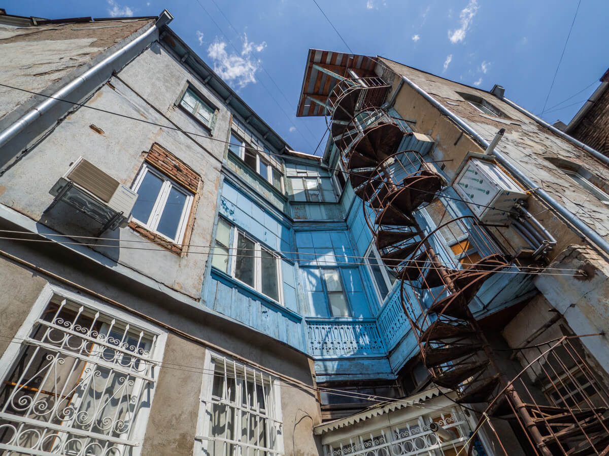 თბილისური ეზოს ნოსტალგია