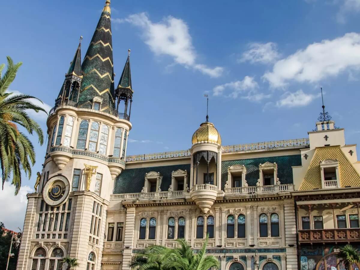 მწვანე კონცხი ბოტანიკო – რას სთავაზობს ახალი საცხოვრებელი კომპლექსი მომხმარებელს და ვინ არის პროექტის განმახორციელებელი კომპანია