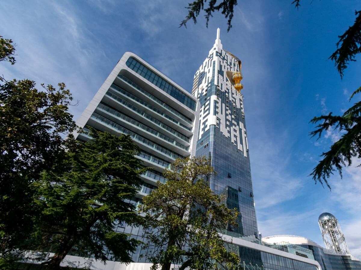 ცათამბჯენების ქალაქი – 5 ყველაზე მაღალი შენობა ბათუმში