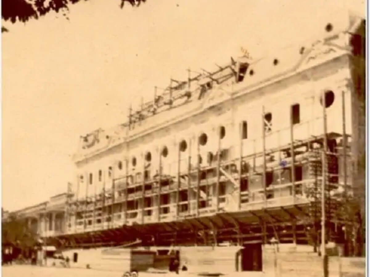 ორი უძველესი შენობა თბილისის კულტურული ცხოვრების სათავეში