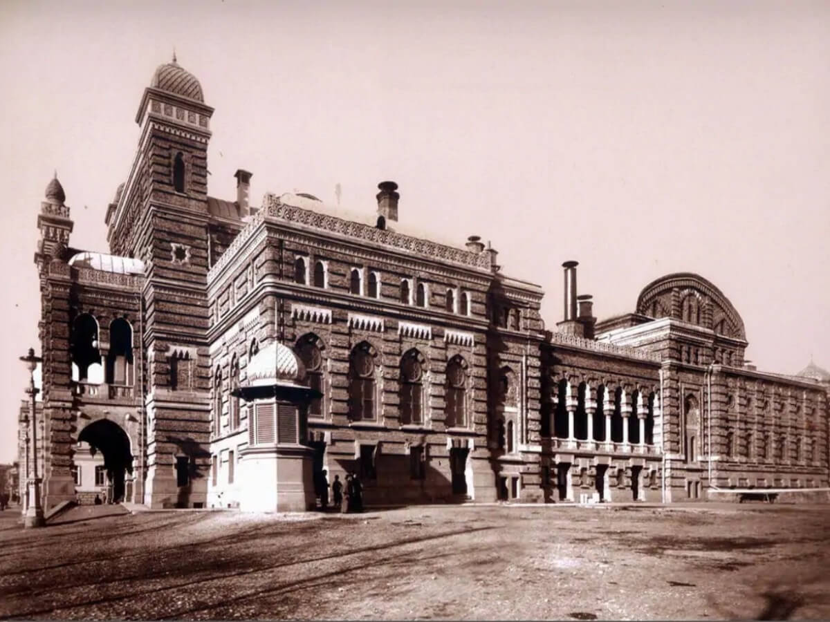 ორი უძველესი შენობა თბილისის კულტურული ცხოვრების სათავეში