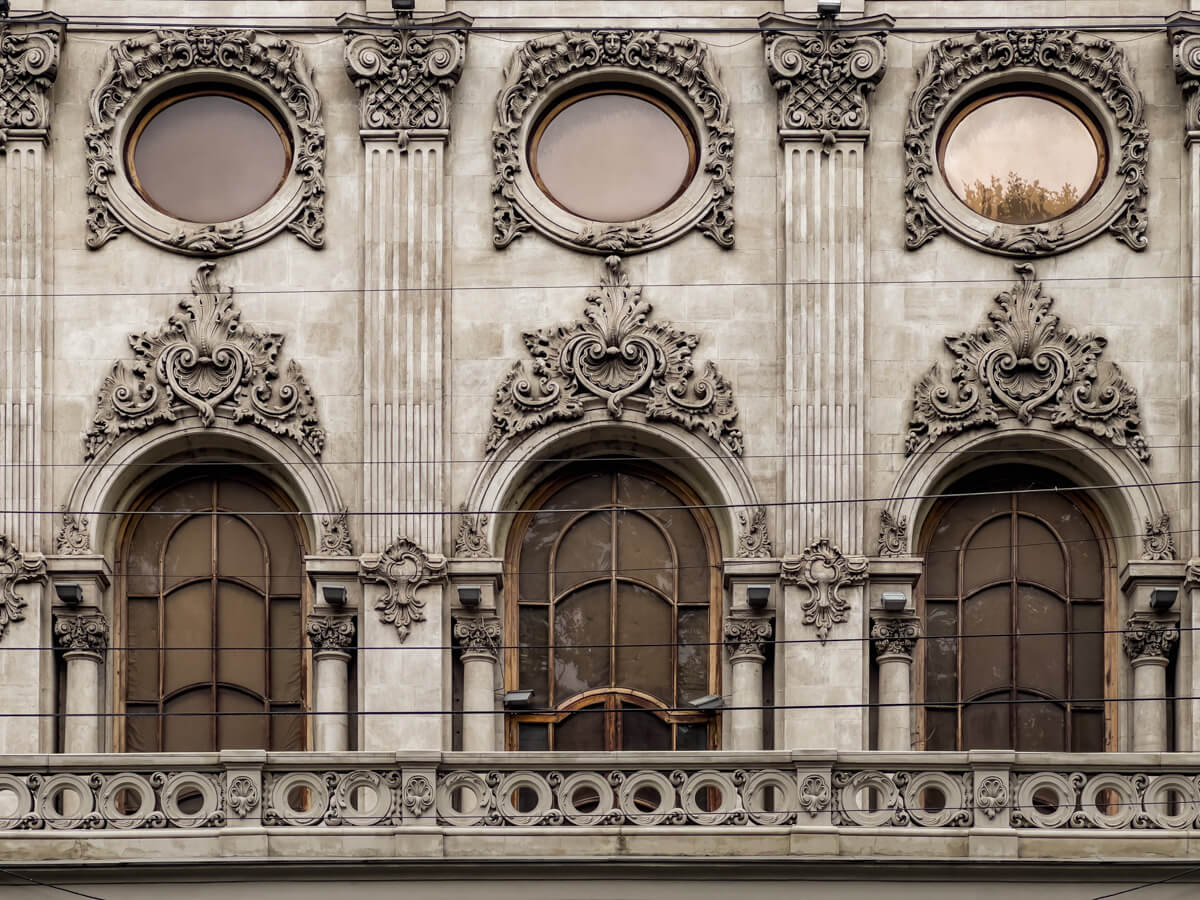 ორი უძველესი შენობა თბილისის კულტურული ცხოვრების სათავეში