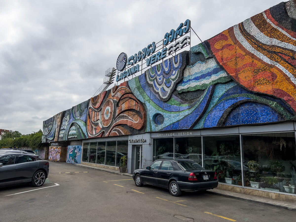 გასხვისებული ლაგუნა ვერე და ფოტოებით შემონახული სიცოცხლით სავსე ისტორია