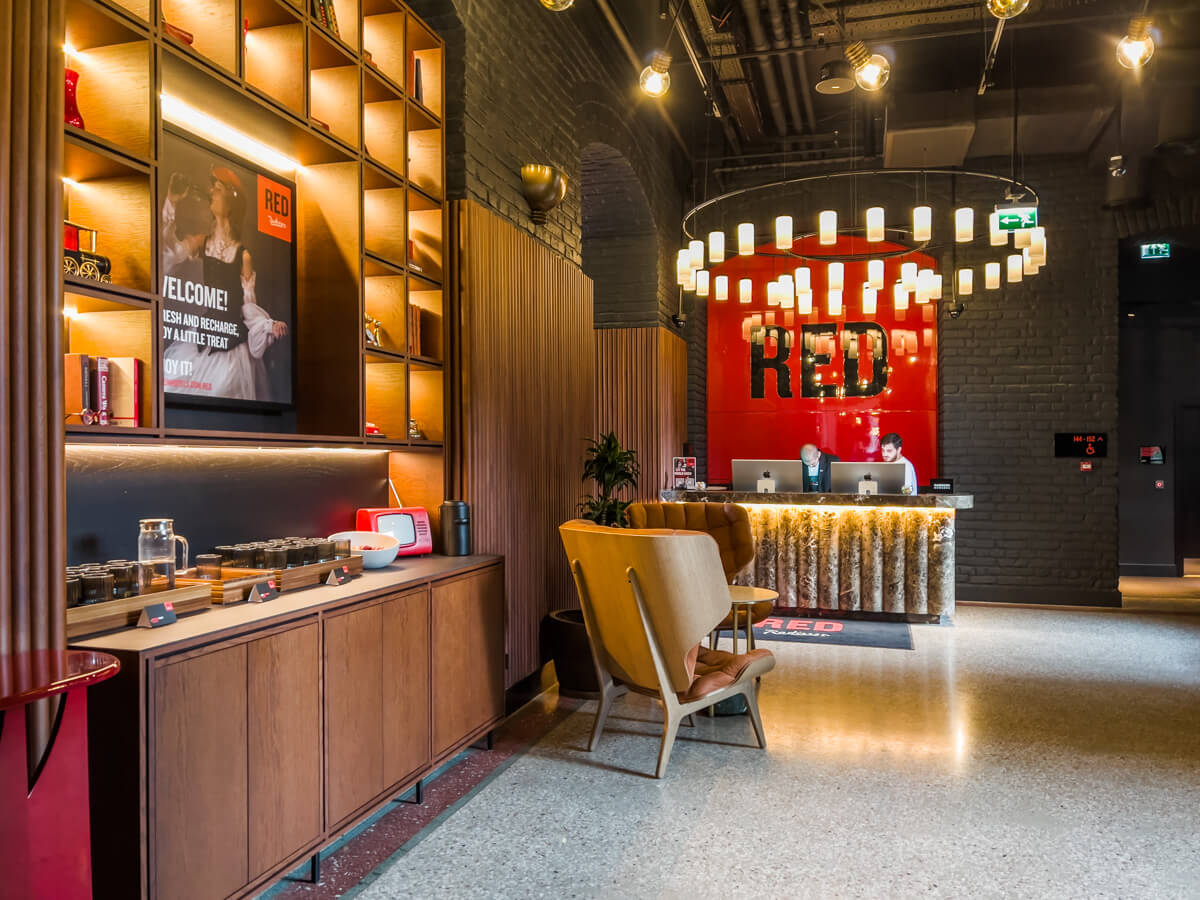 100 წლოვანი ფოსტის შენობა და ახალი სივრცე – Radisson RED Tbilisi