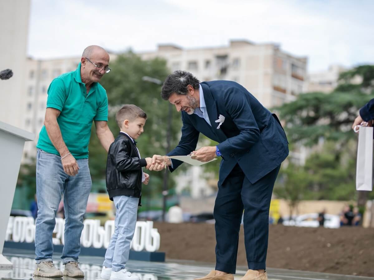 ავარიული სახლების ჩანაცვლების პროგრამა დაიწყო-35 ოჯახს ახალი საცხოვრებელი ფართი გადაეცა