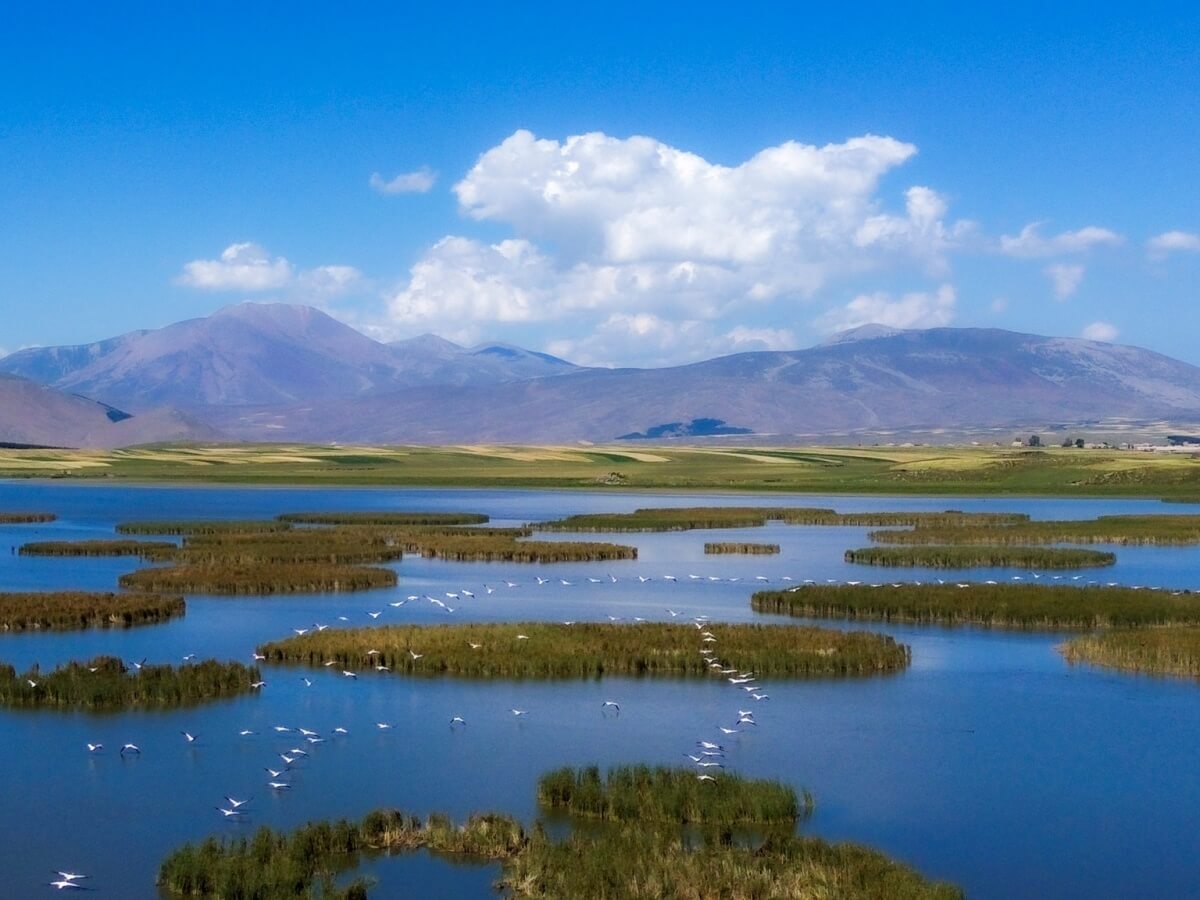 მისტიკური “ხანჩალის ტბა”-ფოტო ფაქტი სამცხე-ჯავახეთიდან
