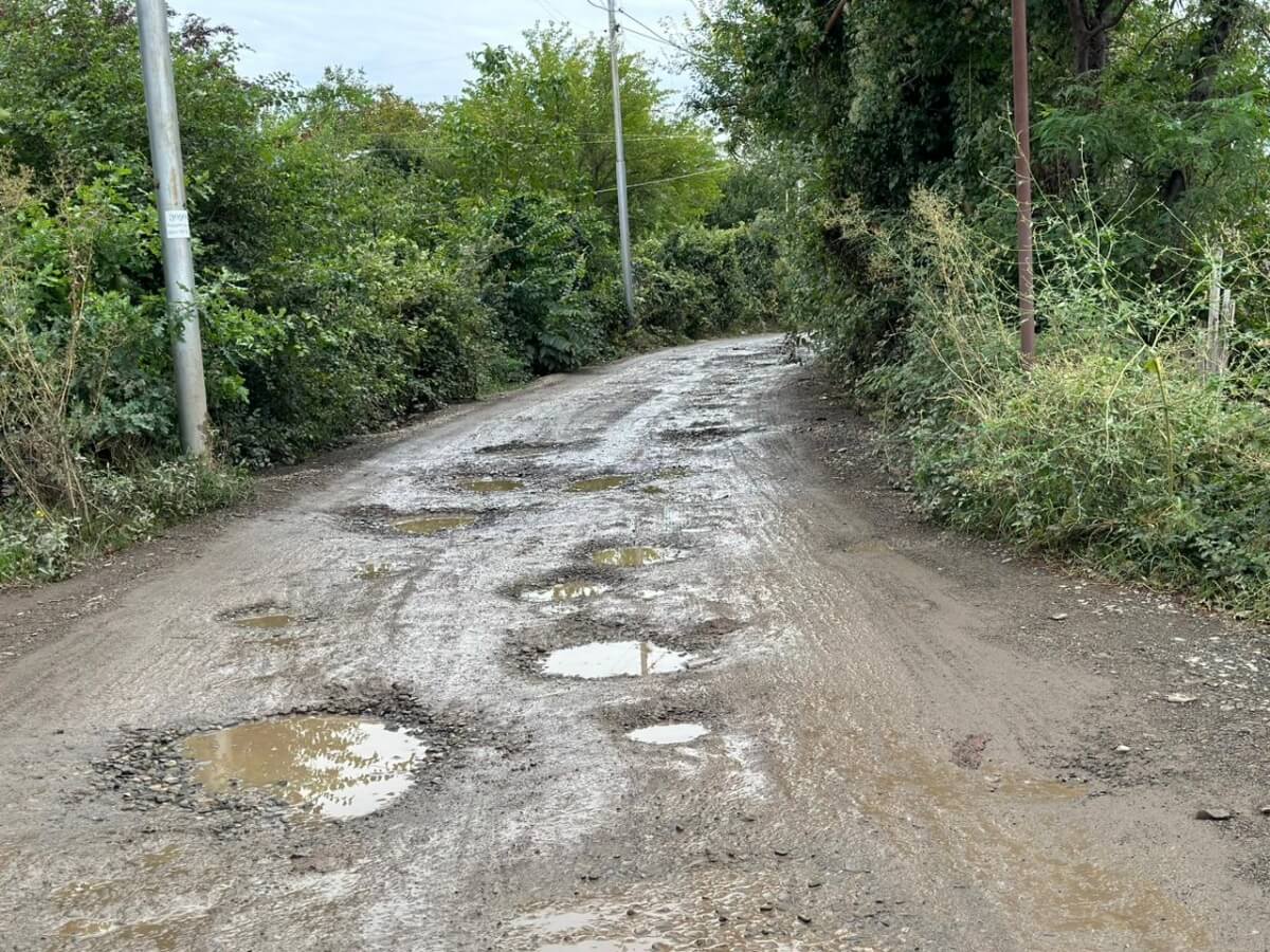 თბილისის ორი ქუჩა სადაც წვიმიან ამინდში გადაადგილება თითქმის შეუძლებელია