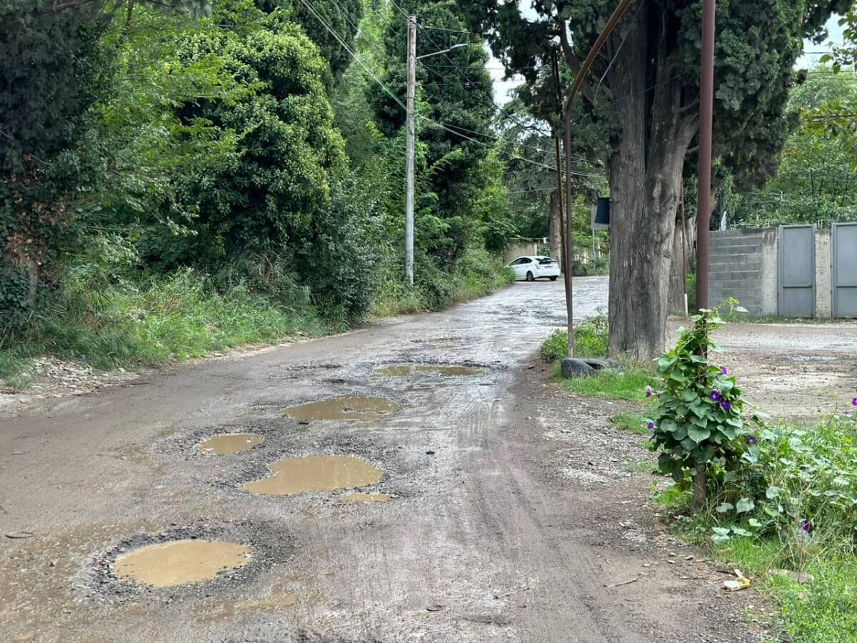 თბილისის ორი ქუჩა სადაც წვიმიან ამინდში გადაადგილება თითქმის შეუძლებელია