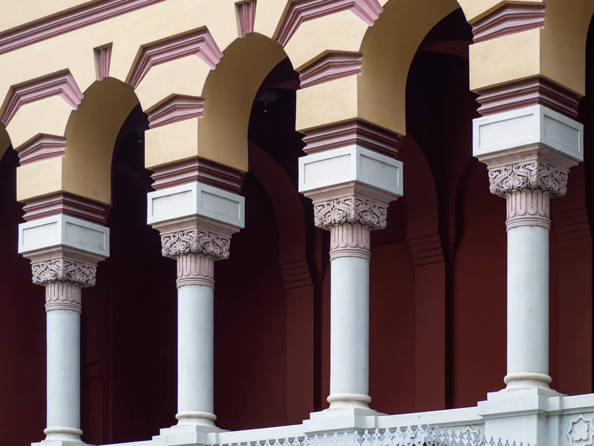 ორი უძველესი შენობა თბილისის კულტურული ცხოვრების სათავეში