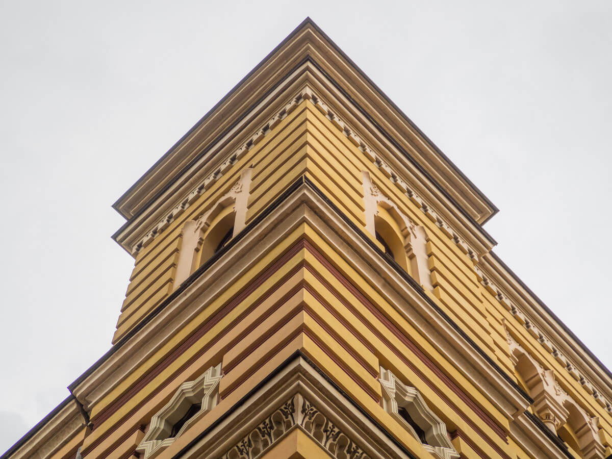 ორი უძველესი შენობა თბილისის კულტურული ცხოვრების სათავეში