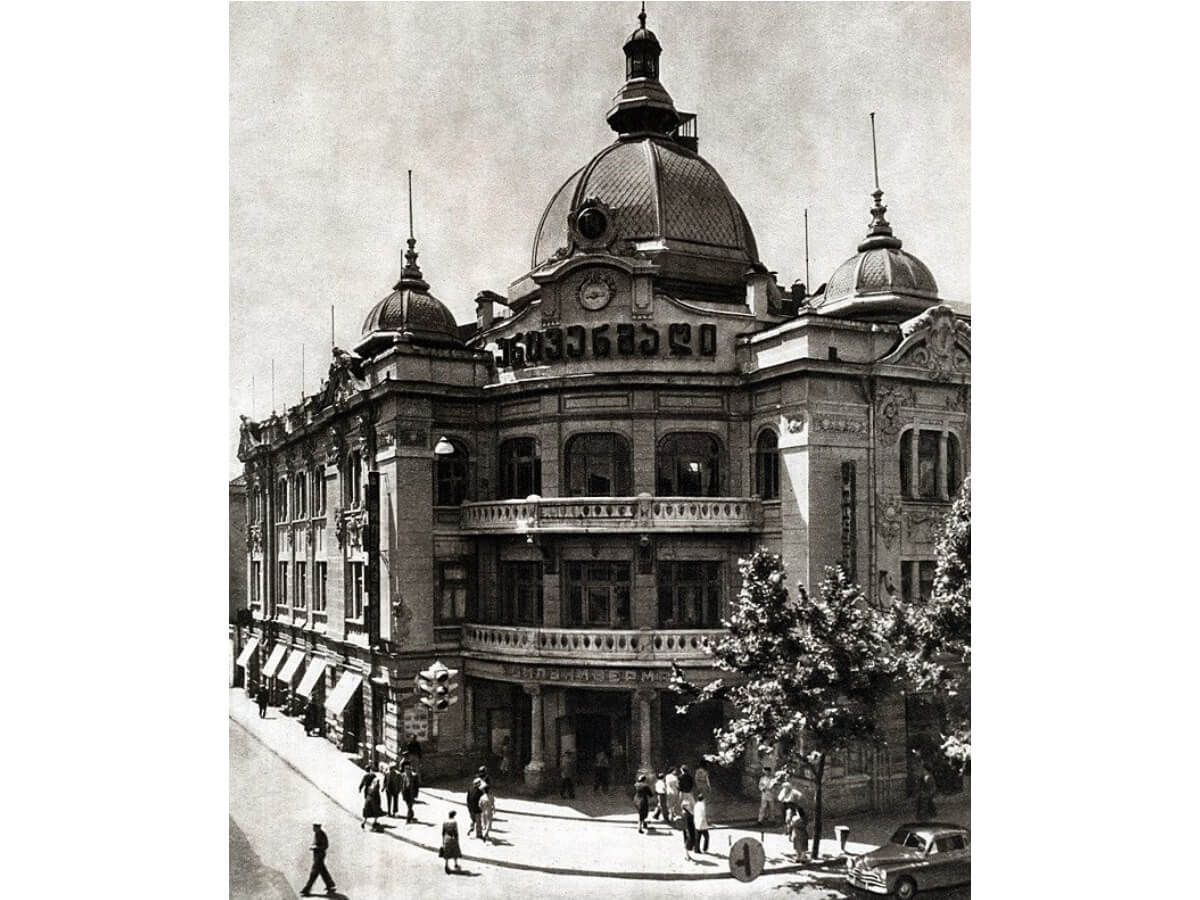 მარჯანიშვილის №7-ში მდებარე შენობის იერსახე, ისტორია და რამდენჯერმე შეცვლილი ფუნქცია