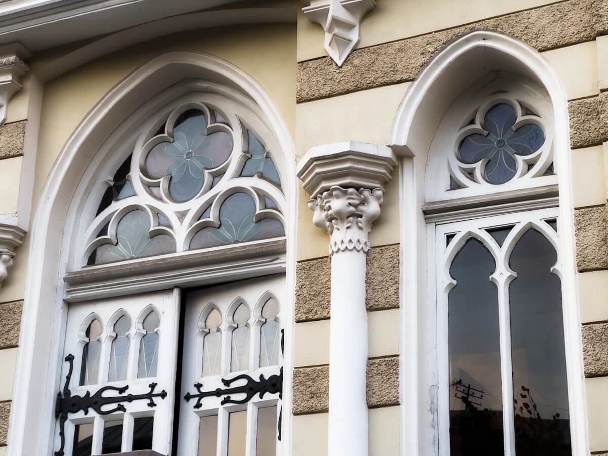 თბილისის ისტორიული შენობები გასულ საუკუნეში და დღეს