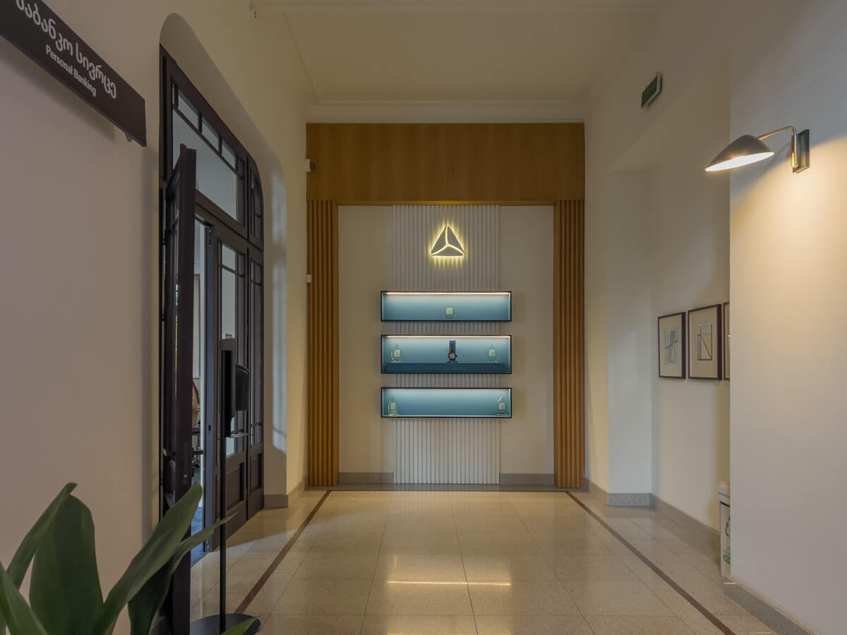 მარჯანიშვილის №7-ში მდებარე შენობის იერსახე, ისტორია და რამდენჯერმე შეცვლილი ფუნქცია