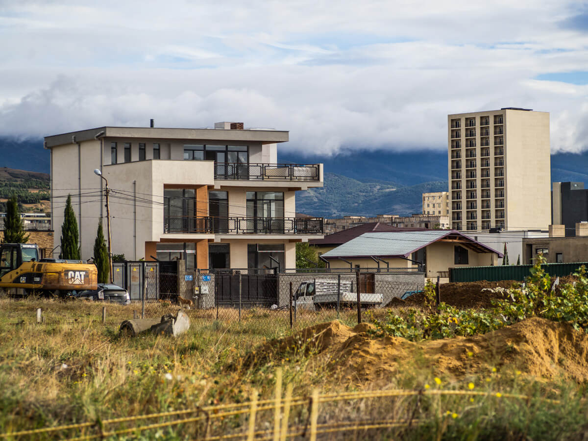 დიდი დიღომი და მასშტაბური განაშენიანება – რა საფრთხეებს პროგნოზირებენ ექსპერტები