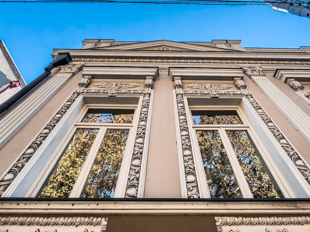 გორგასალის ქუჩა და 28-სართულიანი სასტუმრო ყოფილი სამთავრობო ავტოსადგომის ნაცვლად