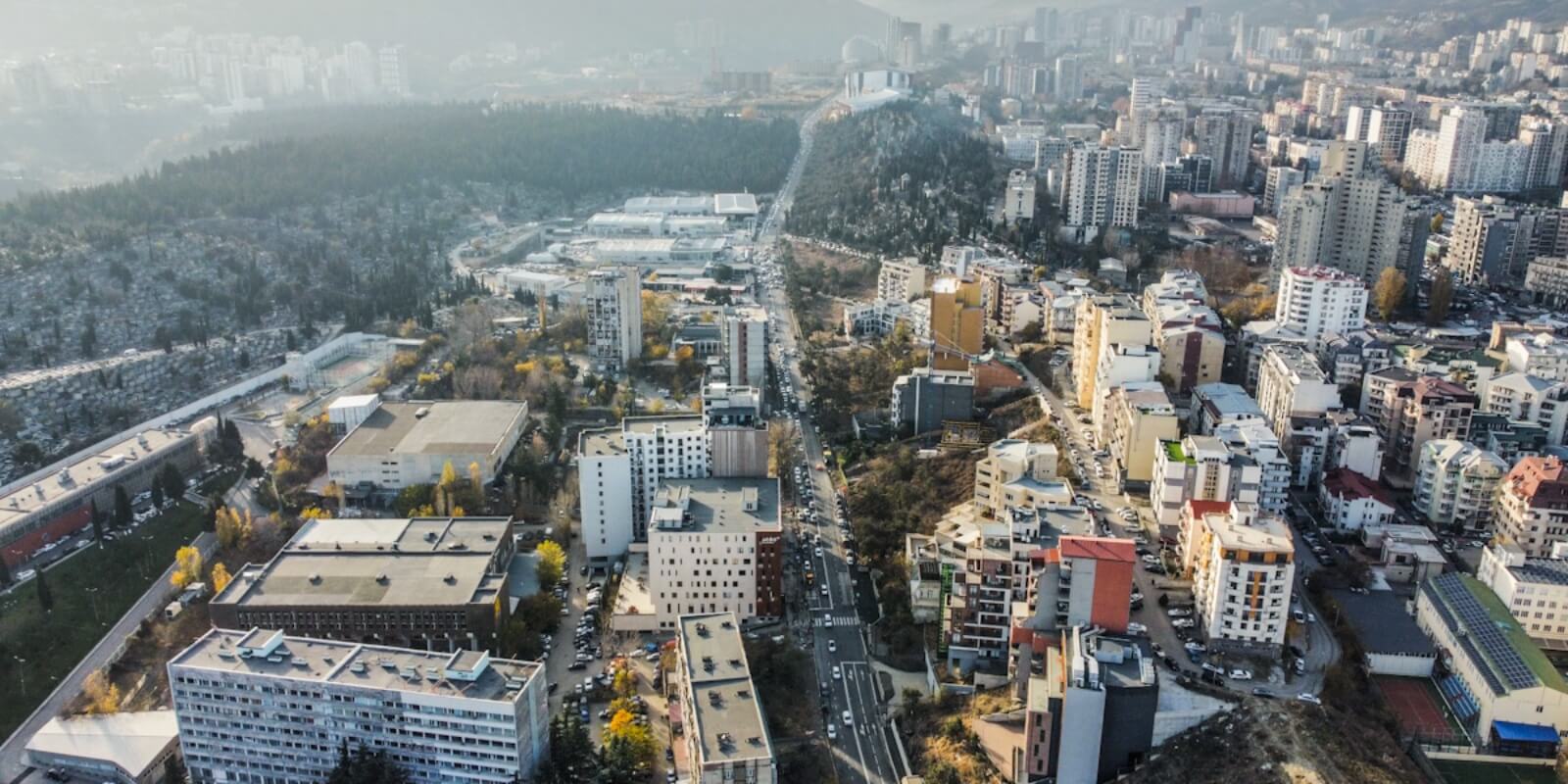 ახლად რეაბილიტირებული უნივერსიტეტის ქუჩა და მასშტაბური განაშენიანება