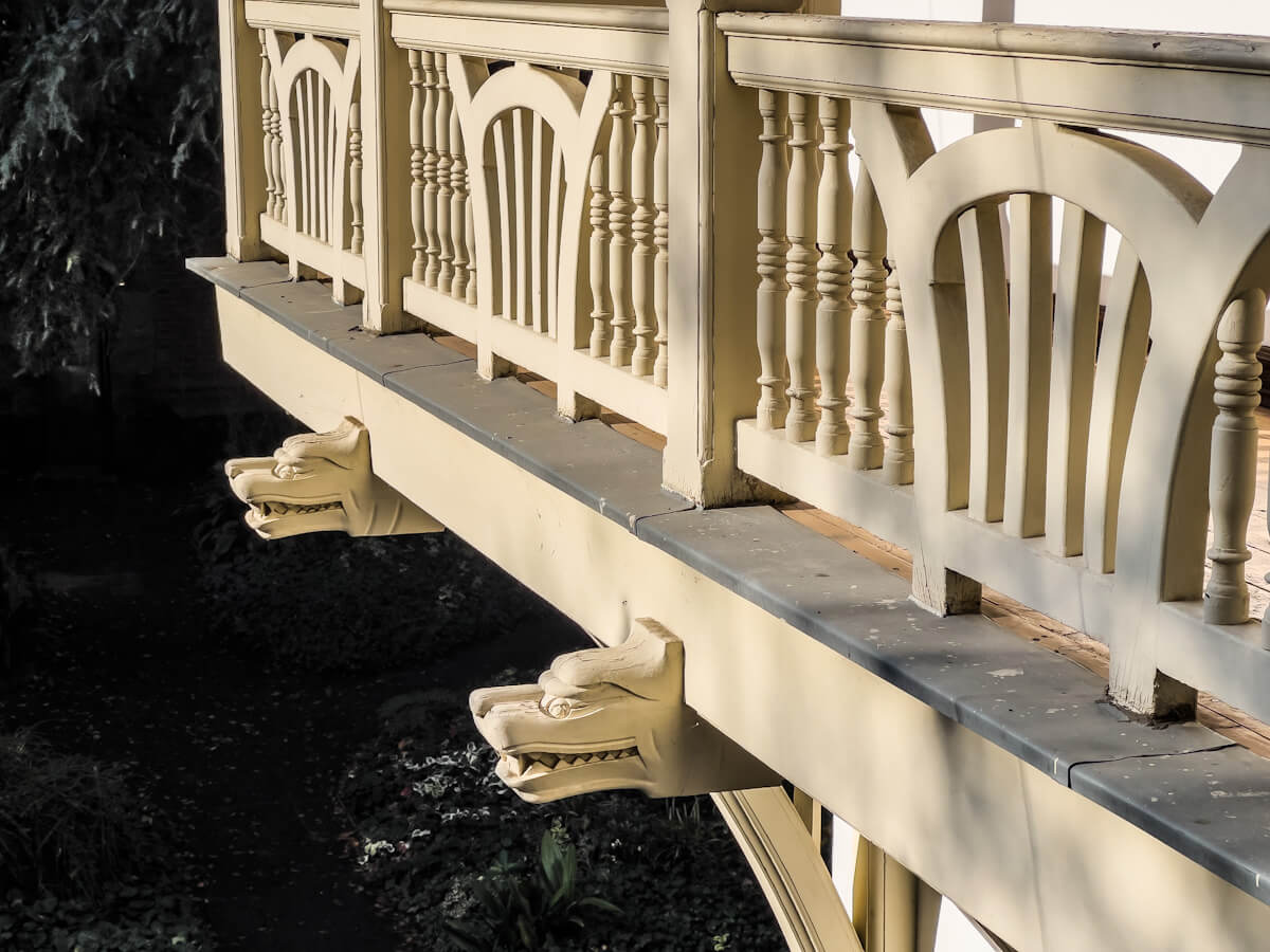 ივანე მაჩაბლის ქუჩაზე არსებული სახლი – თბილისური და ევროპული არქიტექტურის შერწყმის ბრწყინვალე მაგალითი