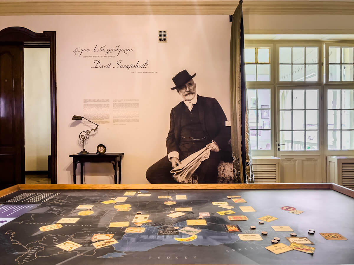 ივანე მაჩაბლის ქუჩაზე არსებული სახლი – თბილისური და ევროპული არქიტექტურის შერწყმის ბრწყინვალე მაგალითი