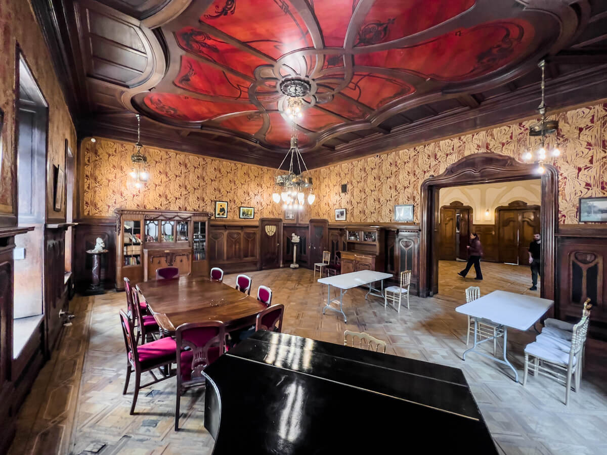 ივანე მაჩაბლის ქუჩაზე არსებული სახლი – თბილისური და ევროპული არქიტექტურის შერწყმის ბრწყინვალე მაგალითი