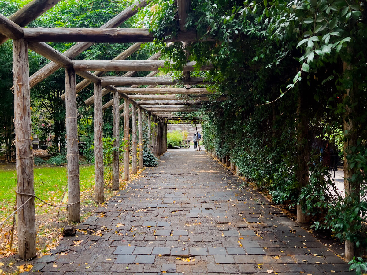 თბილისის სასტუმროები, რომლებსაც ვიზიტორებისგან ყველაზე მაღალი შეფასება ერგოთ