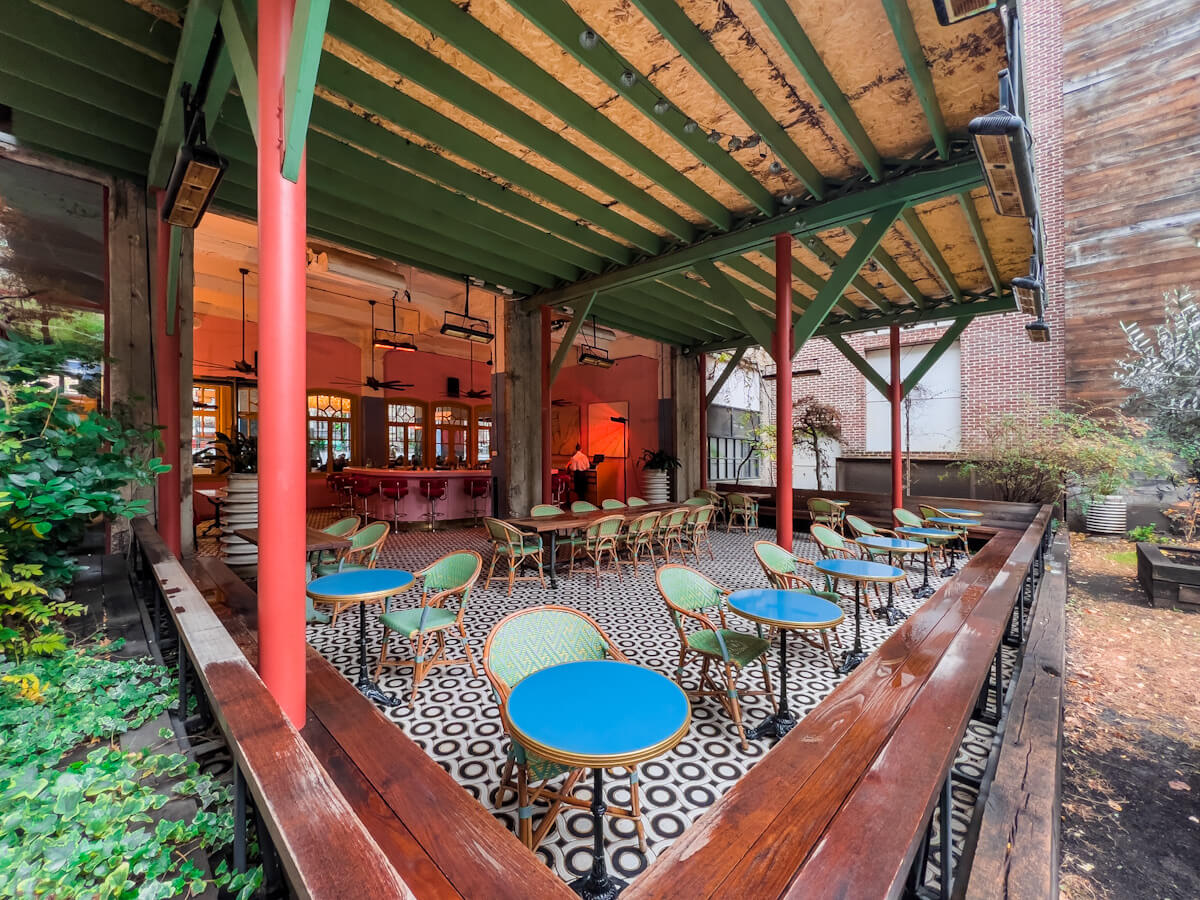 თბილისის სასტუმროები, რომლებსაც ვიზიტორებისგან ყველაზე მაღალი შეფასება ერგოთ